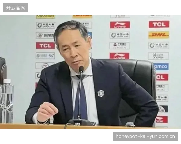 周琦禁区防守覆盖瓦解广东挡拆，许利民关键时刻的阵容轮换奏效。